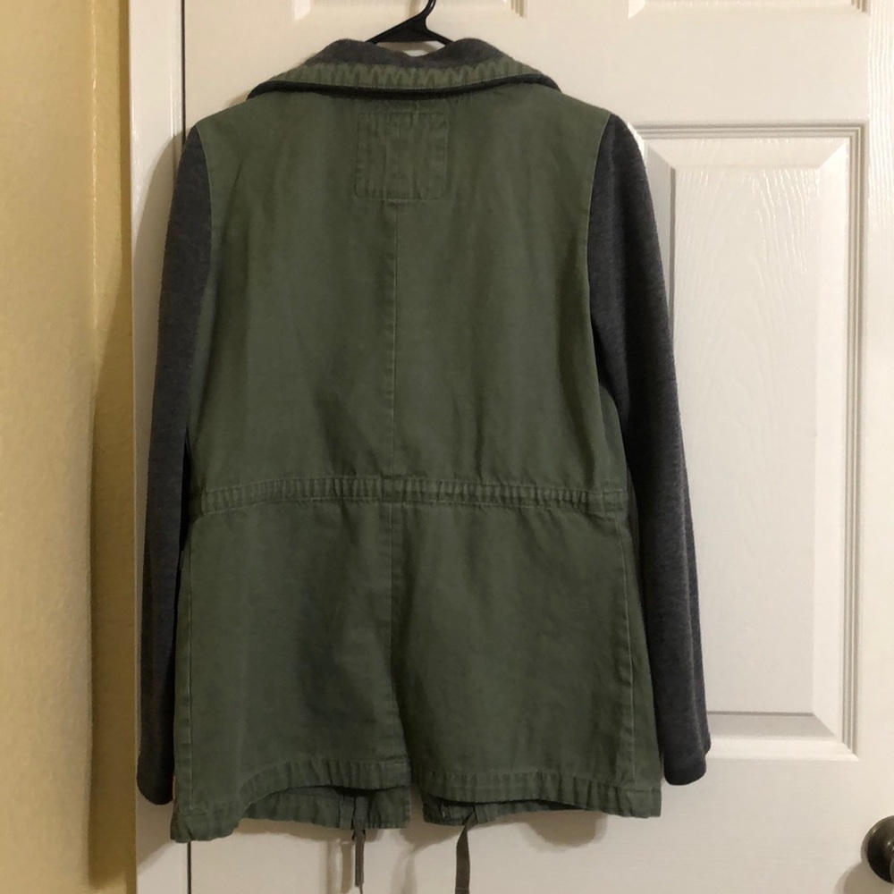 Jacket - Picture 3 of 4